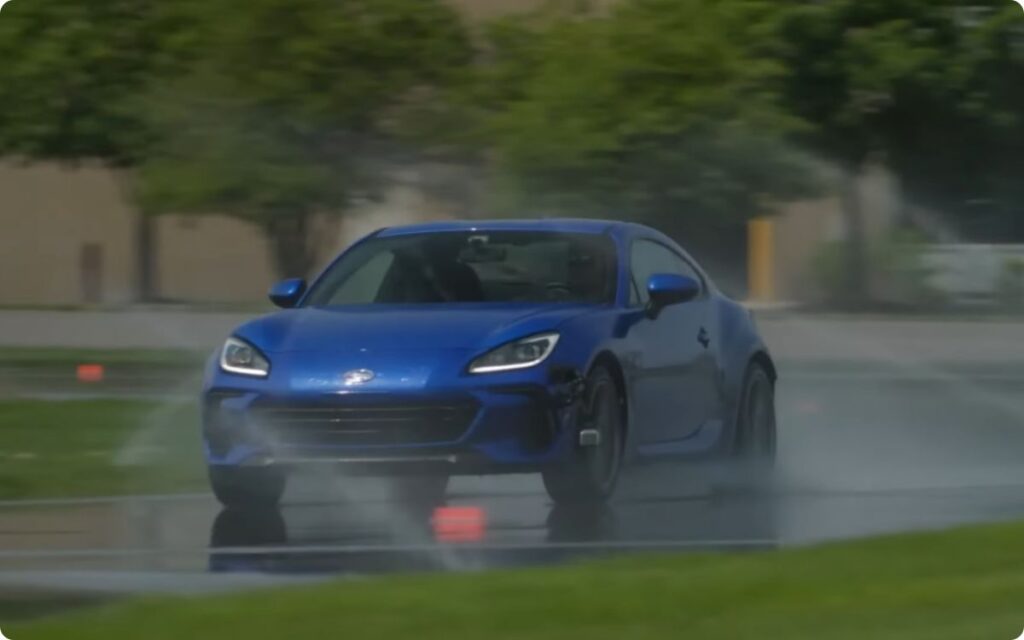 General AltiMAX RT45 Wet road performance